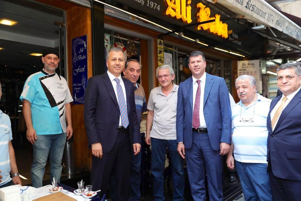İstanbul Valisi, Kadıköy Kaymakamı ve Kadıköy Belediye Başkanından , Kadıköy Tarihi Çarşı’ya esnaf ziyareti