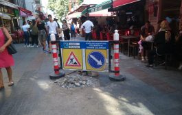 Kadıköy Belediyesi’nin , Kadıköy Tarihi Çarşı içindeki yol onarım çalışmaları hızlandı
