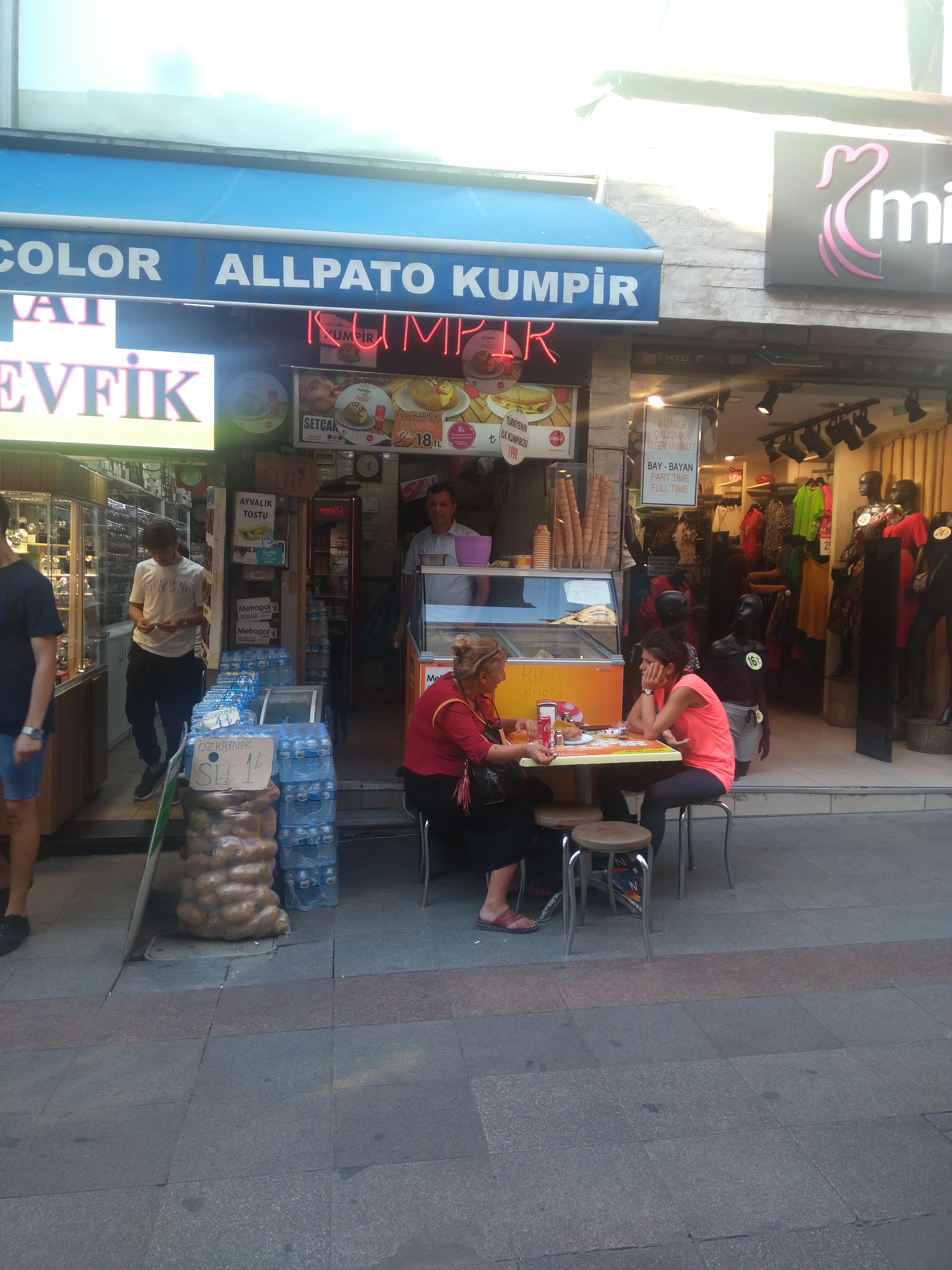 Allpato Kumpir , Türkiye’nin ilk kumpircisi