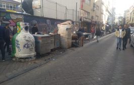 Moda Caddesindeki Çöp Konteynerlerinden çevre esnafı rahatsız