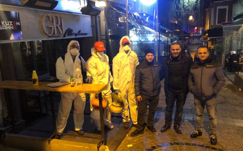 Kadıköy Tarihi Çarşı’da Koronaviris’e karşı gece 03:00 ‘te Dezenfekte çalışmaları