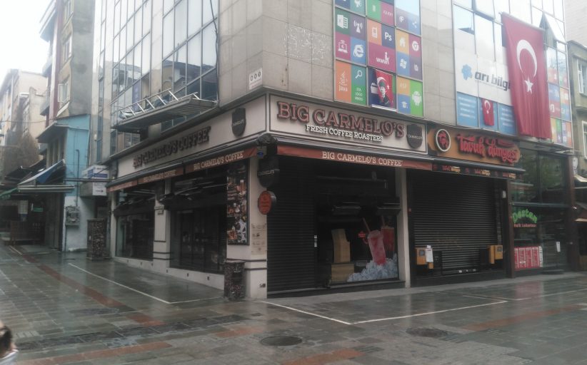 Kadıköy Tarihi Çarşı’da son günlerde, kapalı olan bir kısım  iş yerlerine karşı hırsızlık olayları baş gösterdi