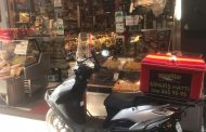 Tarihi Çarşı Esnaflarından,  Ecevitler Gurme Şarküteri’den motosikletle evlere servis