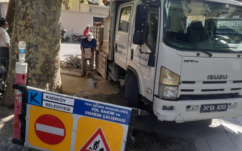 Kadıköy Belediyesi , Tarihi Çarşı içindeki yol onarım faaliyetlerini arttırdı
