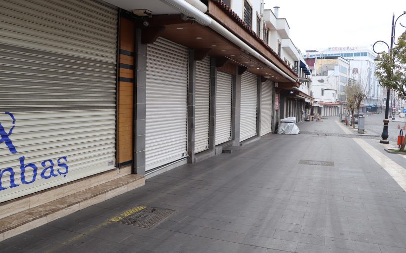 Pandemi’nin vurduğu esnaf hibe desteği bekliyor