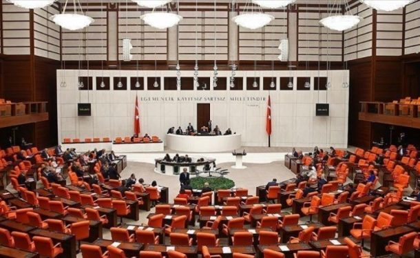 Gözler TBMM’de! En Düşük Emekli Maaşı 23 Bin 552 TL’ye Yükselecek mi?