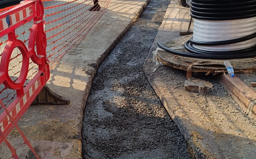 Söğütlüçeşme Caddesi’nde Ayedaş’ın çalışmaları devam ediyor