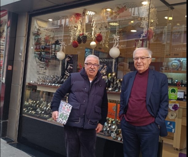 Kadıköy Tarihi Çarşı’nın lezzet ve zaman ustası iki duayen esnafı