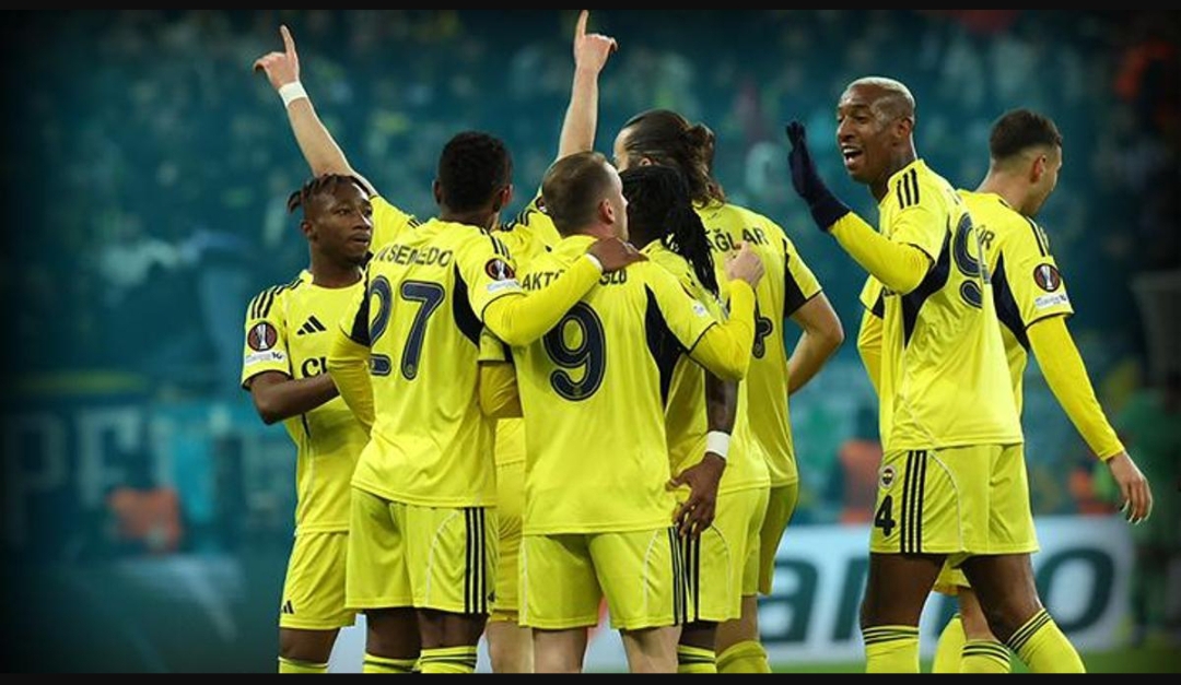 Fenerbahçe’ye 1 puan yetti . İlk yarıda Fenerbahçe’nin öne geçtiği maç 1 – 1 sona erdi