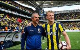 Fenerbahçe’de teknik direktörlük görevine getirilen İsmail Kartal’ın ekibine unutulmaz yıldızı Dirk Kuyt’ta katıldı